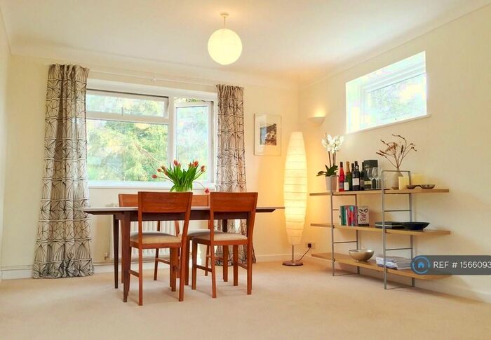 2 Bedroom Maisonette To Rent In Blenheim Road, Horspath, Oxford, OX33