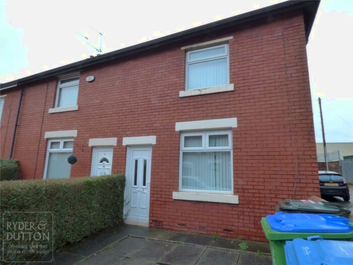 3 Bedroom End Of Terrace House To Rent In Albert Street, Heywood, OL10