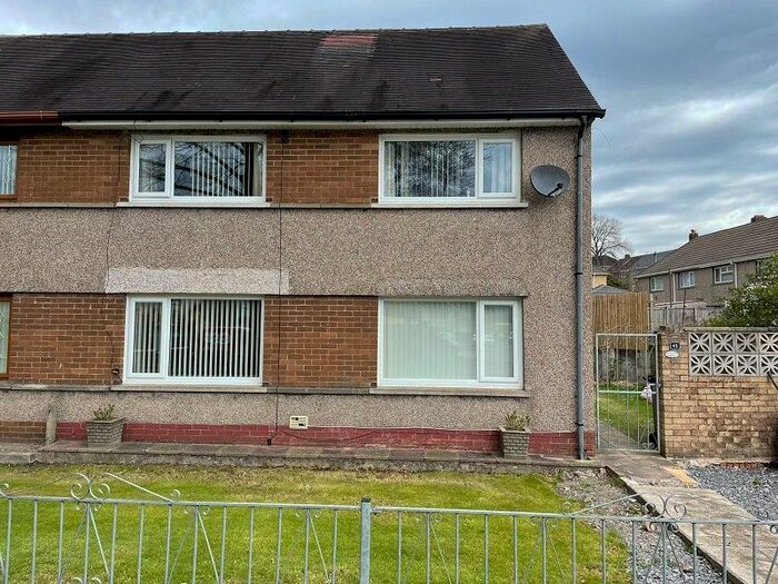 3 Bedroom Semi-Detached House To Rent In Llygad Yr Haul, Neath, Neath Port Talbot., SA10