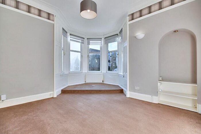 2 Bedroom Flat To Rent In John Street, Inverclyde, Gourock, PA19