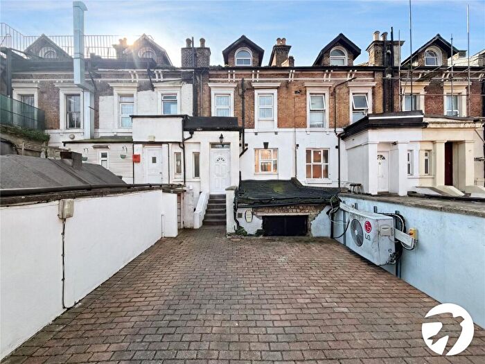 Studio To Rent In Marischal Road, London, SE13
