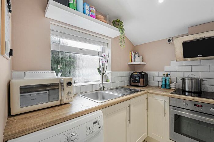 2 Bedroom Detached House For Sale In Church Street, Ware, SG12