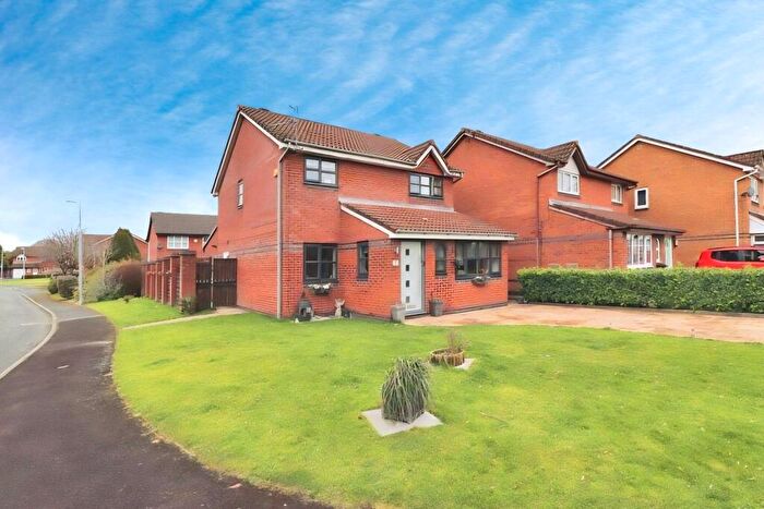 3 Bedroom Detached House For Sale In Kinsley Drive, Worsley, Manchester, Greater Manchester, M28