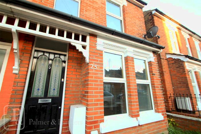 3 Bedroom Semi-Detached House To Rent In Constantine Road, Colchester, Essex, CO3