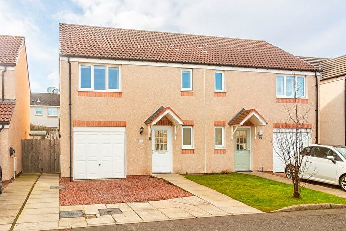 3 Bedroom Semi Detached House For Sale In Fullarton Bank, Tranent, EH33