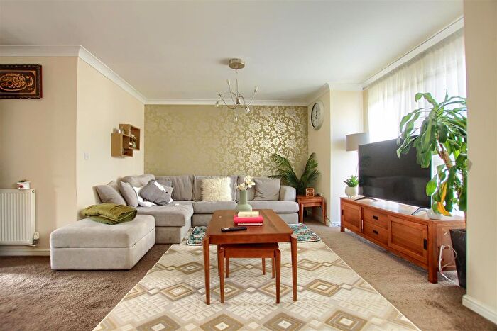 2 Bedroom Flat For Sale In Sun Gardens, Thornaby, TS17