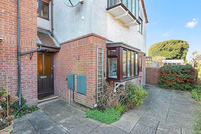 1 Bedroom Apartment For Sale In Greenways, Pangbourne, RG8