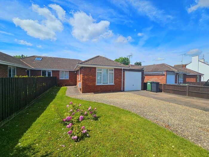 3 Bedroom Semi-Detached Bungalow To Rent In Trevor Road, Gloucester, GL3