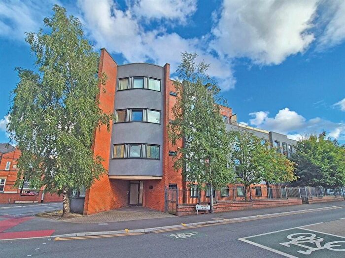 2 Bedroom Flat For Sale In Weaste Road, Salford, M5