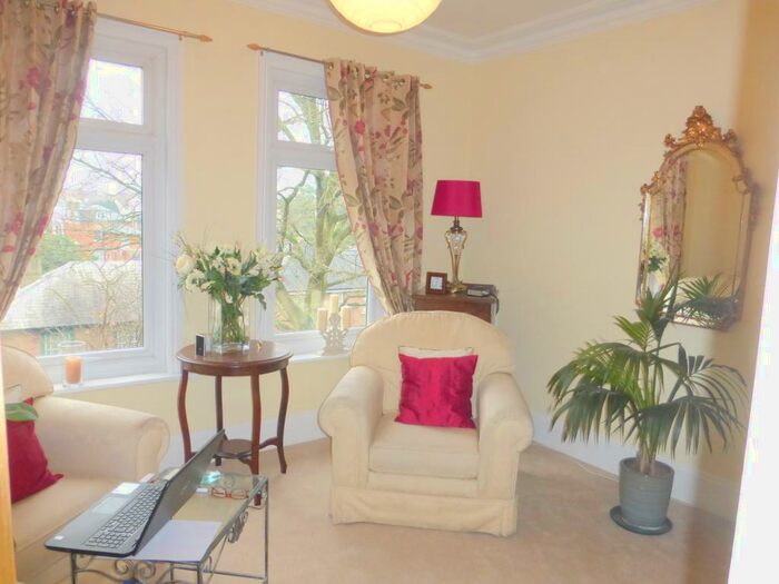 1 Bedroom Flat To Rent In Carn Brae, Dorking, Surrey, RH4