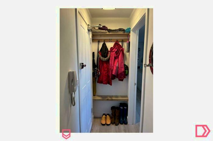 1 Bedroom Flat To Rent In St Marys Street, Weymouth, Dorset, DT4