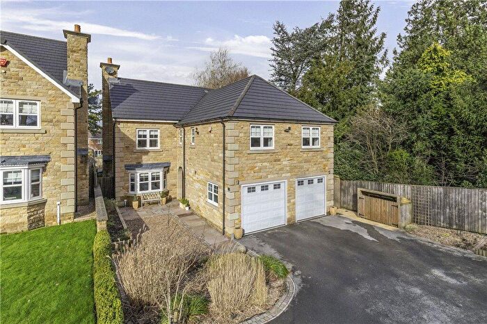 4 Bedroom Detached House For Sale In Moor View Close, Menston, Ilkley, West Yorkshire, LS29