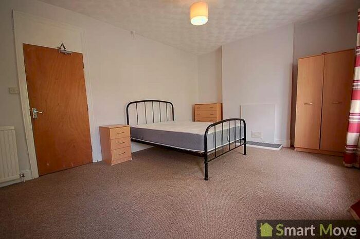1 Bedroom Semi-Detached House To Rent In Eastfield Road, Peterborough, Cambridgeshire. PE1