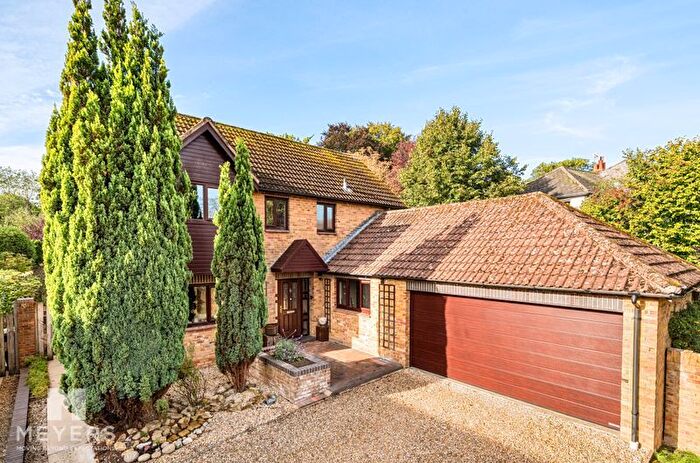 4 Bedroom Detached House For Sale In Sydenham Way, Dorchester, DT1