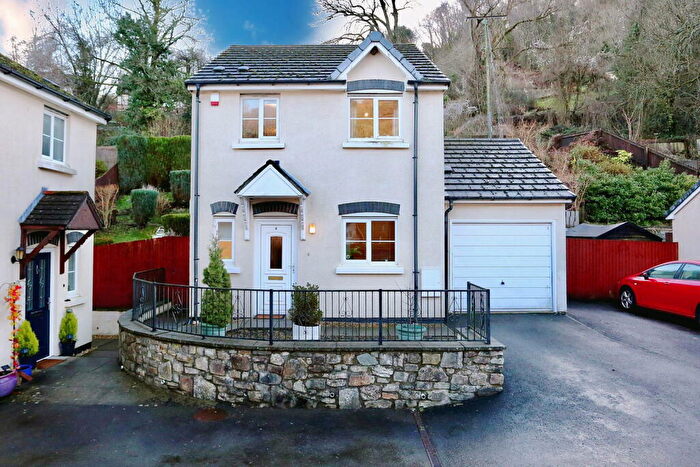 3 Bedroom Detached House For Sale In Llwyn Melin, Clydach, Abergavenny, NP7