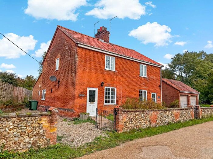 2 Bedroom Cottage For Sale In The Green, Gressenhall, NR20