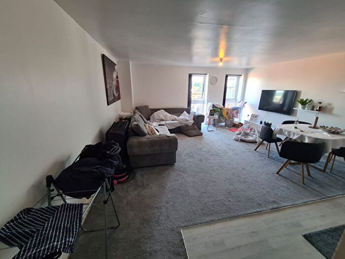 1 Bedroom Flat To Rent In Gallery Square, Walsall, WS2