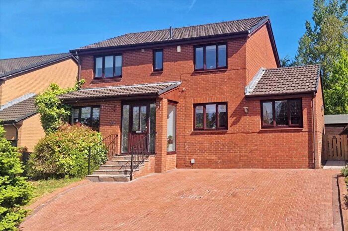 4 Bedroom Detached House For Sale In MacNeil Drive, Stewartfield, East Kilbride, G74