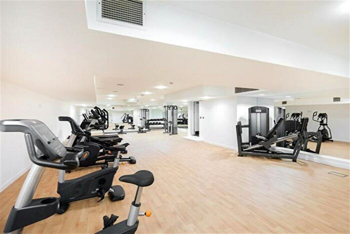 1 Bedroom Apartment For Sale In St Williams Court, Gifford Street, Kings Cross, London, N1