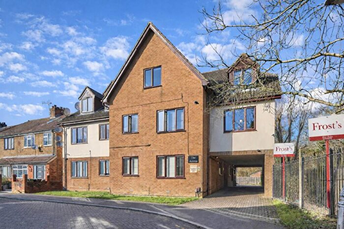 1 Bedroom Apartment For Sale In The Acorns, Wynchlands Crescent, St. Albans, Hertfordshire, AL4
