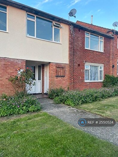 1 Bedroom Flat To Rent In Middlefield, Farnham, GU9