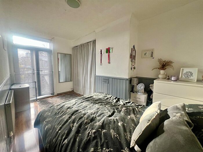 1 Bedroom Terraced House For Sale In Highfield Place, Morley, LS27