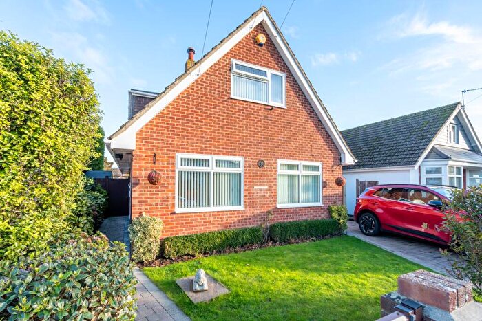 3 Bedroom Chalet For Sale In Lion Road, Nyetimber, Bognor Regis, PO21