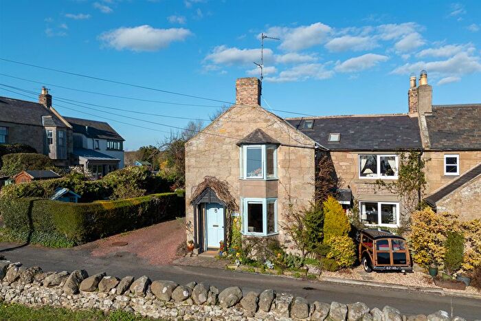 2 Bedroom Cottage For Sale In Lennel, Coldstream, TD12