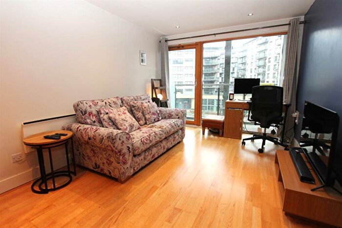 1 Bedroom Flat To Rent In La Salle, Leeds Dock, LS10