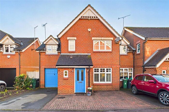3 Bedroom End Of Terrace House To Rent In Norman Close, Epsom, Surrey, KT18