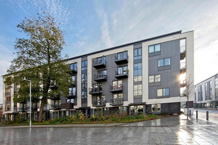 2 Bedroom Flat To Rent In Rosefield, Finsbury Park, London, N4