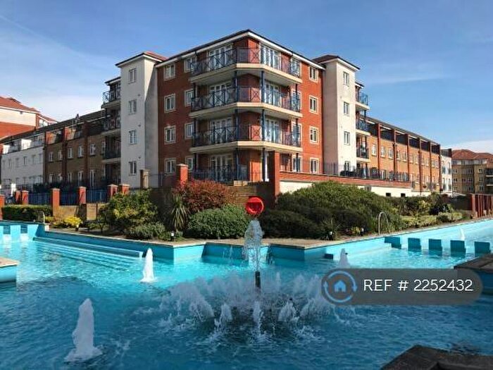 2 Bedroom Flat To Rent In Sovereign Harbour, Eastbourne, BN23