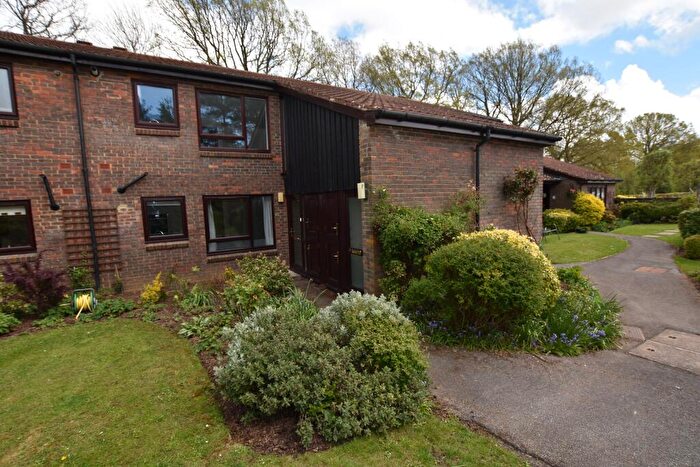 2 Bedroom Retirement Property For Sale In Jackson Close, Elmbridge Village, Cranleigh, GU6
