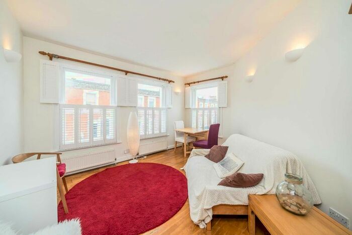 2 Bedroom Flat To Rent In Shorrolds Road, London, SW6