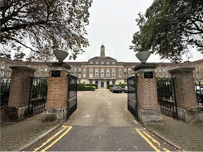2 Bedroom Flat To Rent In Longbridge Road, Dagenham, RM8