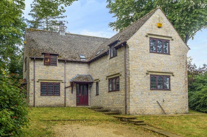 4 Bedroom Detached House To Rent In Perrotts Brook, Cirencester, GL7