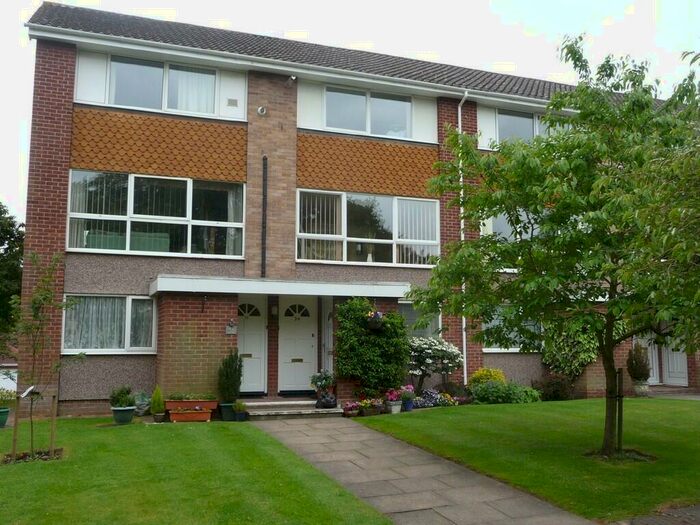 2 Bedroom Maisonette To Rent In Sutton Court, Sutton Coldfield, B75