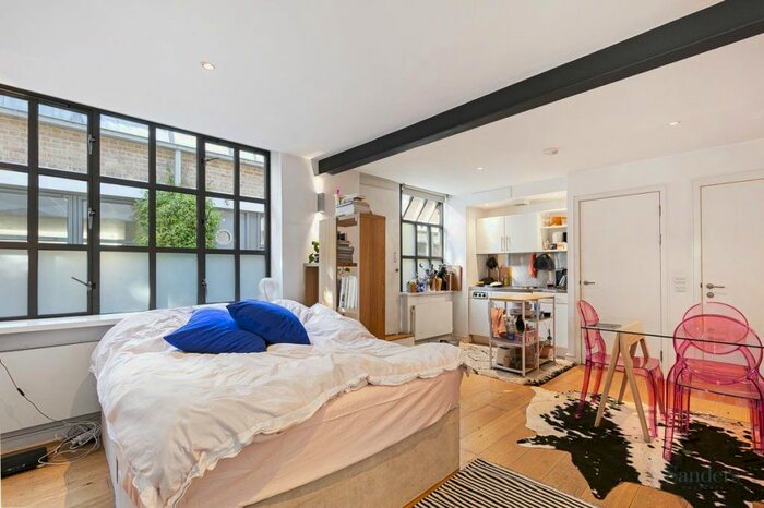 Studio To Rent In Buckingham Road, Hackney, London, N1