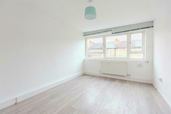 1 Bedroom Apartment To Rent In Hood Court, Mayton Street, London, N7