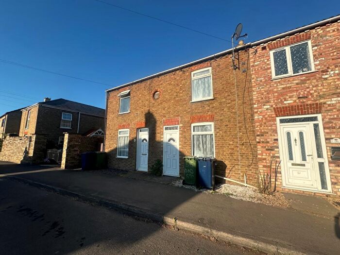 3 Bedroom Terraced House To Rent In Wood Street, Chatteris, PE16