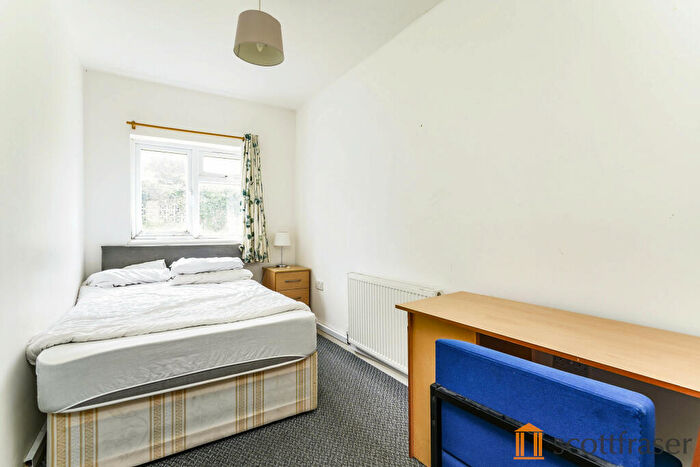 5 Bedroom Semi-Detached House To Rent In Moody Road, Headington, OX3