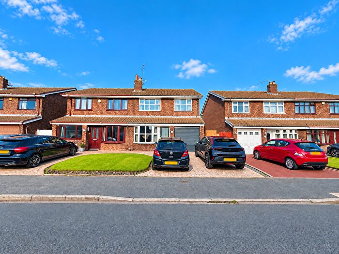 3 Bedroom Semi Detached House For Sale In Raithby Drive, Wigan, WN3