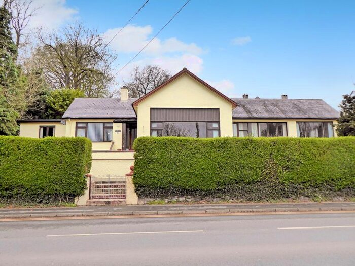 Houses for sale in Llangefni, LL77, Isle of Anglesey