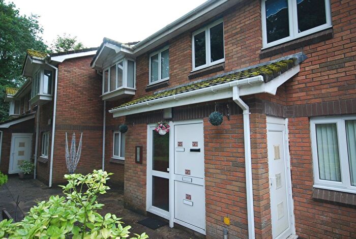 2 Bedroom Flat To Rent In Highbury Court, Neath, SA11