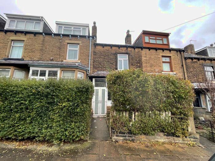 3 Bedroom Terraced House To Rent In Upper Woodlands Road, Bradford BD8