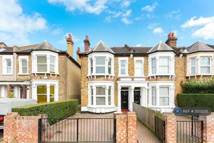 2 Bedroom Flat To Rent In Hurstbourne Road, London, SE23