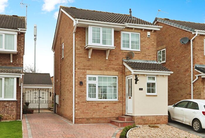 3 Bedroom Detached House For Sale In Willingham Gardens, Sothall, Sheffield, South Yorkshire, S20