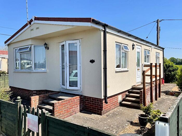 2 Bedroom Park Home For Sale In Longacre Park, Maypole Lane, Yapton, West Sussex, BN18