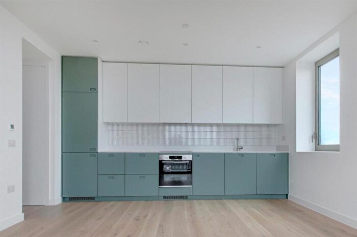 2 Bedroom Apartment To Rent In Station Road, Tottenham Hale, London, N17