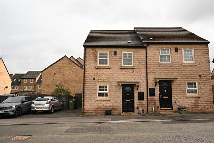 3 Bedroom Semi-Detached House For Sale In Norfolk Avenue, Huddersfield, HD2
